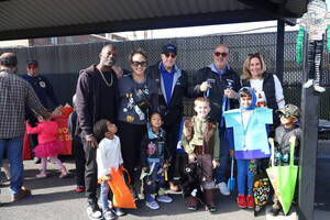 Carousel image dfcae97e70502d3dfc71 wood ridge council and a family