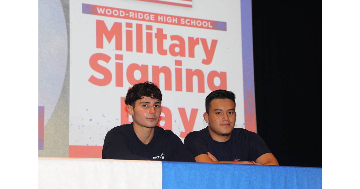 WoodRidge HS Holds Military Commitment Ceremony for Two Seniors