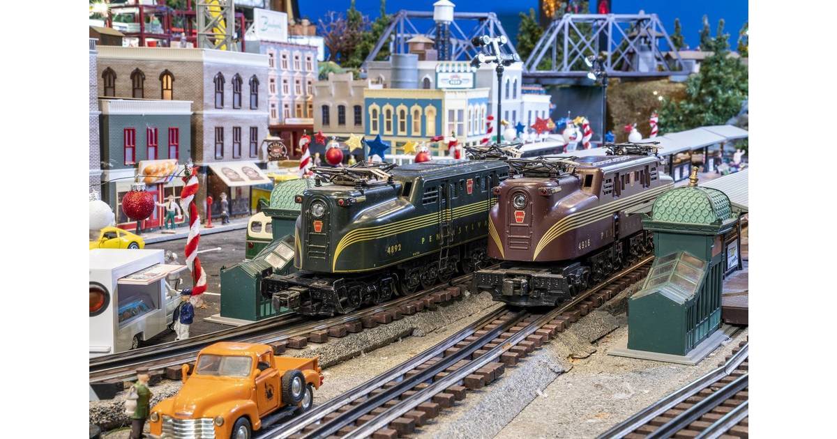 All Aboard! Woodbridge Toy Train Display Chugs Into Barron Arts Center
