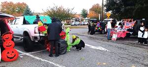 Carousel image 31fc71df13430372082c wptrunkortreat1