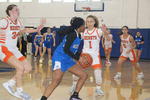 Carousel image 8c634490511431b5c331 wr girls emarriyya bradshaw vs hh amaya veras