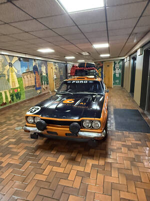 Carousel image 882c97e587225fdf5aa5 yes race car