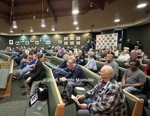 Carousel image 2a1805b5e1572606abeb z room