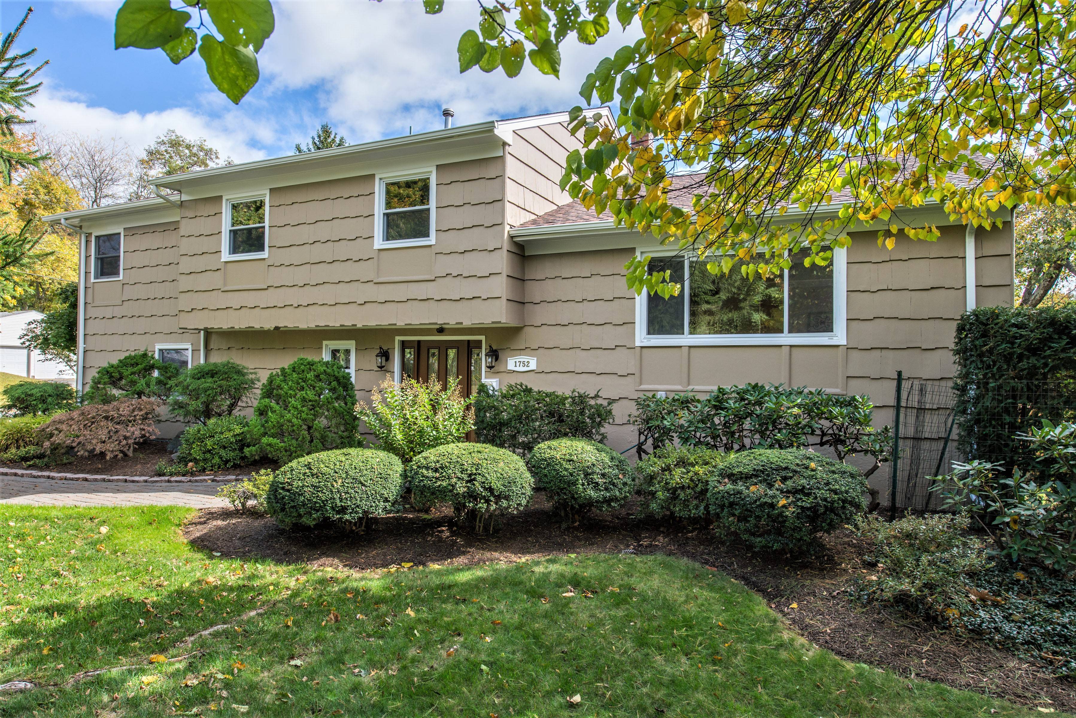 1752 Springfield Ave. Split Level with plenty of space options
