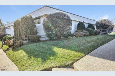 Priced to Sell! First Floor Office Condo