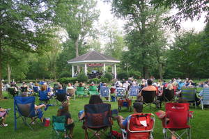 Carousel_image_5f6a7f6f8db68b721482_band_photo_13_summer_2021