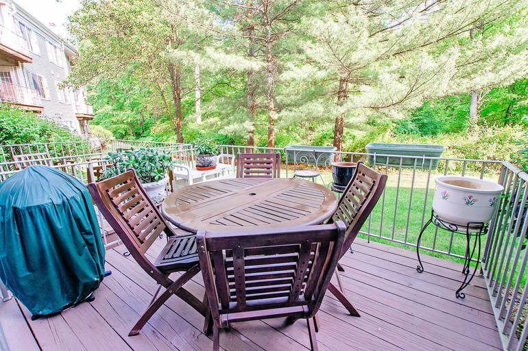 281 Riveredge Dr, Chatham