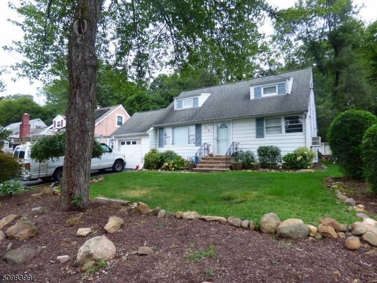 23 Deerfield Drive.jpg