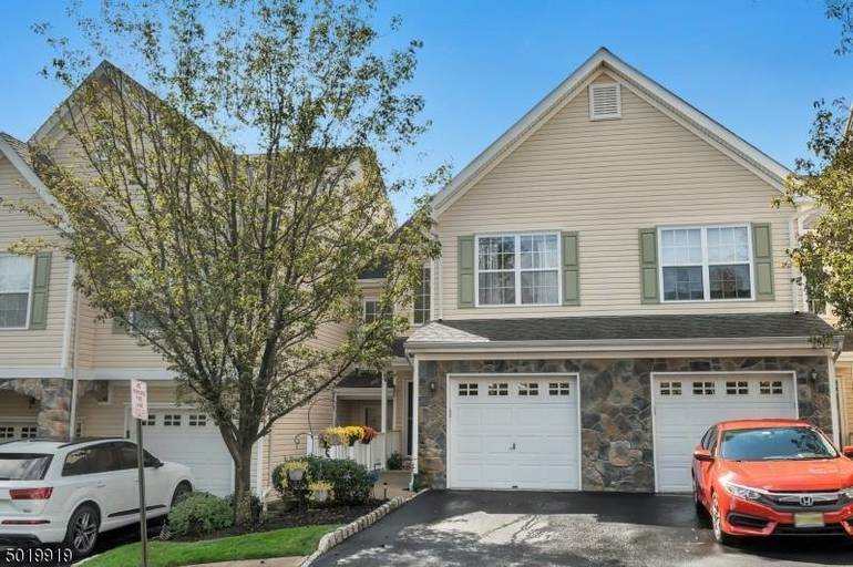24 Mountainside Drive.jpg
