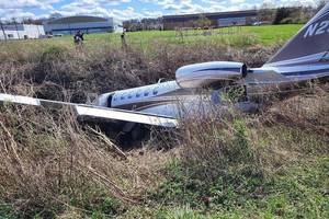 Plane Goes off Runway at Essex County Airport in Fairfield