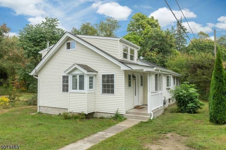 48 Bellows Lane.jpg