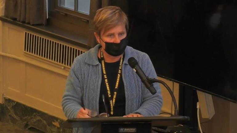 Best crop 6027cfe502f46658b2a4 f8cb031734cfc6f0701b b3