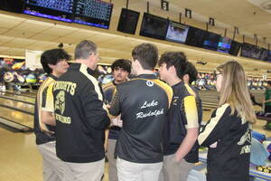 Carousel image 057caeb0839f6bb81481 best crop f654d4c6d62335ba3f4f bergen tech hank kuipers talks to boys team generic
