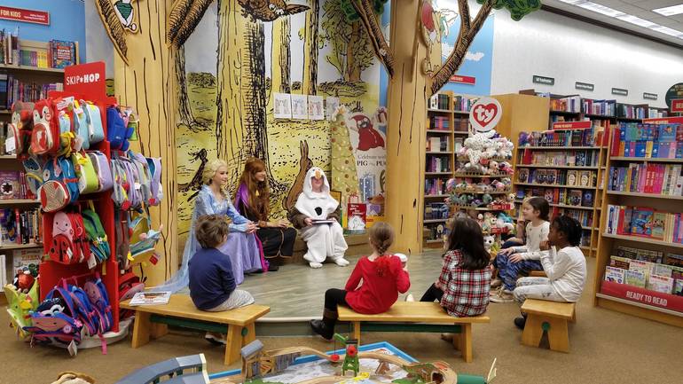 Wardlaw Hartridge School Community Supports Book Fair At Barnes