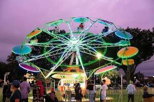 Carousel image e2f618316973a05af673 best crop 5e2ecf853e76063562d5 carteret carnival01