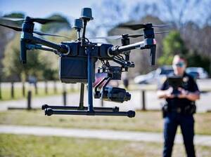 Carousel image f511b53d79bb4a6732ed best crop 435502049e85c8670505 best crop 56cdf572c375d5f27644 carteret police drone