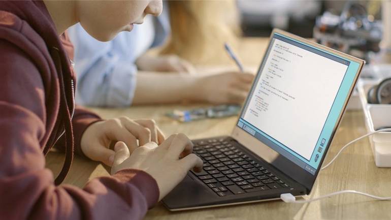 Free Coding Lessons for Hillside Students