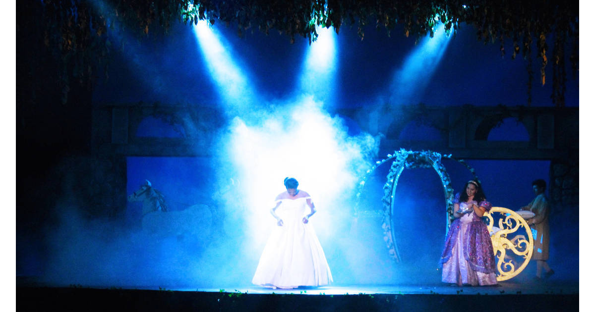 Union High School Performing Arts Company Wins Three Paper Mill Rising