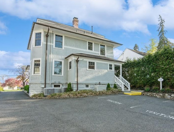 New to Market Free Standing Professional Office Building For Sale