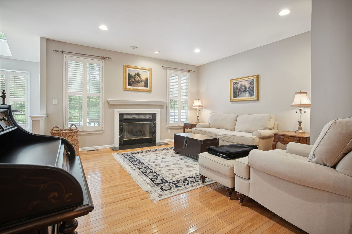 32 Patriot Hill Drive, Bernards 699,000 Summit, NJ Real Estate