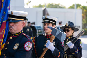 Carousel image 37c34d738aff4a32aeca best crop 113d8bbf9eb6f38baa41 cs fire dress uniform 2