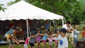 Carousel image 23c65a933a0f580dba5d best crop e6cdf51804dbe449014f cw kids conga