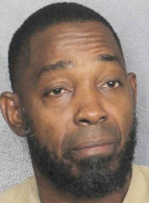 Carousel image be7a701483089cb1e2bc best crop 7b9134c0e663a80fb86a daniel gallumette mug shot