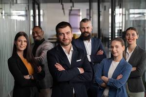 Carousel image clone 1710560 83503419ba4fc04df706 diversebusinessmeeting?v=a28d21ae56853e3e72aa