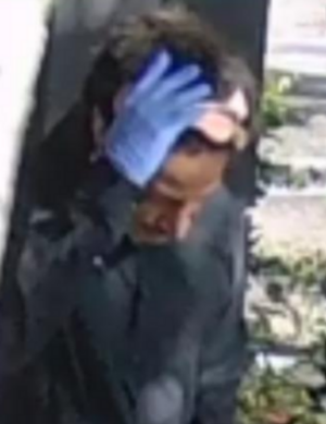 Carousel image 2be1b589f4ce854eb451 best crop 99900e944fca360d8b37 fbi bank robbery suspect 1