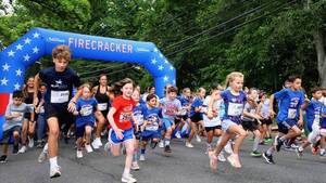 Carousel image 0a48ed82f228861b096d best crop 2256a061ccf3ce5f300f fun run start 2 35