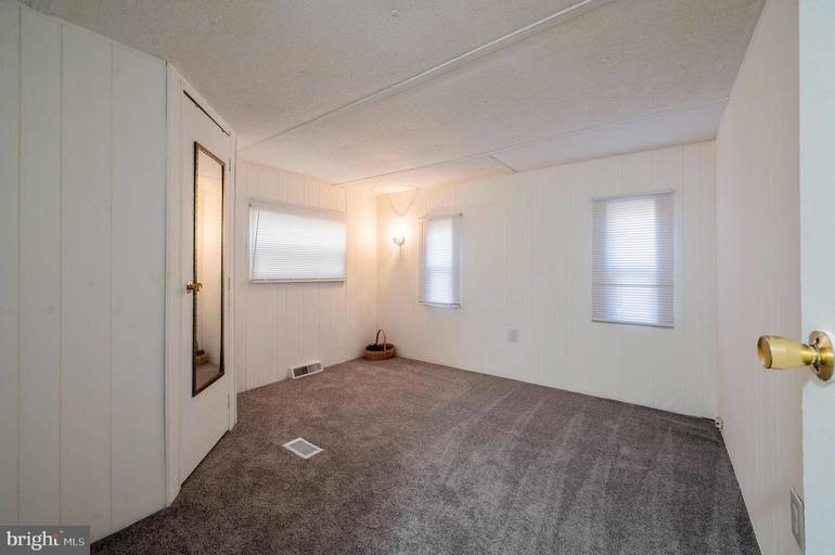 PInewood Estates Active Adult Community Barnegat/Waretown, NJ Real