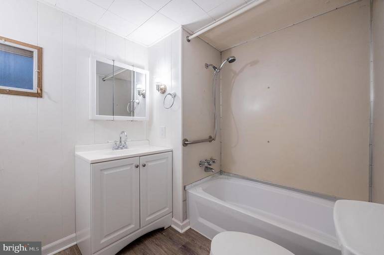 PInewood Estates Active Adult Community Barnegat/Waretown, NJ Real