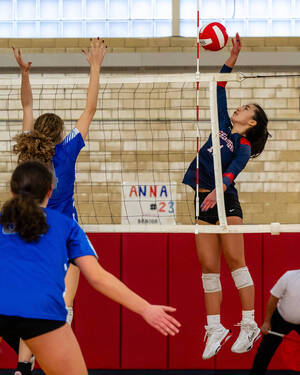 Carousel image bf0f46a6c8cb69c1d42f best crop c879fce6d7740bdd0a25 glhs girls volleyball state sectional semifinals 41
