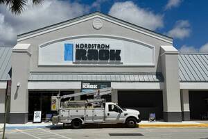 Carousel image 9450afd9e5ad5ded037a best crop a87182 ordstrom ack