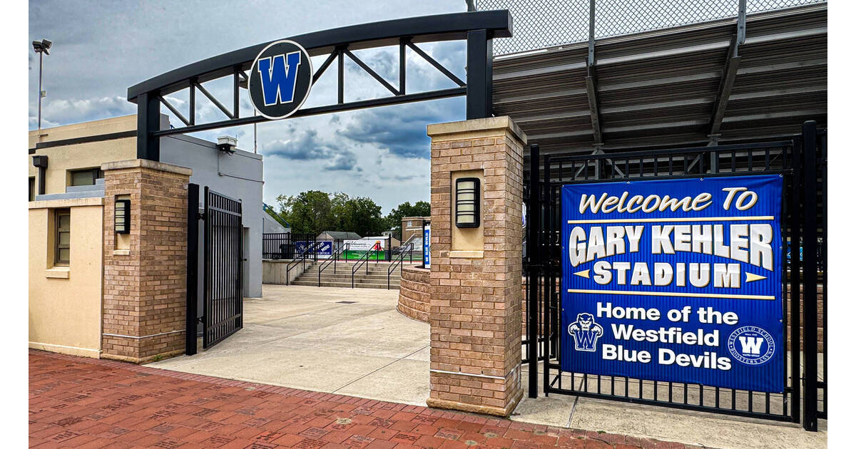 Kehler Stadium Used in Filming of Netflix Movie ‘The 99’ers ...