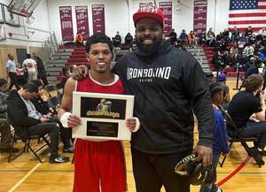 Carousel image 83b71c5f1c41241b689e best crop b33ed6321428579bb42e ironboundboxing1