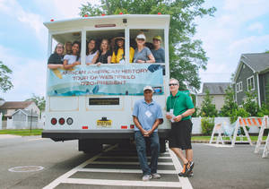 Carousel image 5d5b49 uneteenth estfield