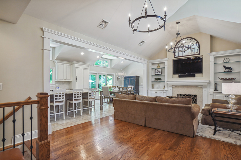 61 ster Drive, Berkeley Heights 1,199,000 Millburn/Short Hills