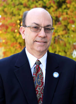 Carousel image bca11cf019da1bd3ac08 7a8d773efb3611da354c mf headshot