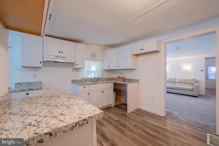 PInewood Estates Active Adult Community Barnegat/Waretown, NJ Real