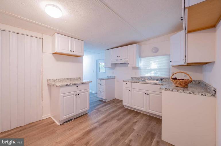 PInewood Estates Active Adult Community Barnegat/Waretown, NJ Real