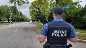 Carousel image 54e3e5fe4064eeb04d05 ec43a683a45723f8c173 1029302a5911d00d34a1 police back