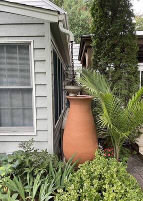 Carousel image 4fb0316b02964b41bd48 best crop 29550575a237771773fd rain barrel