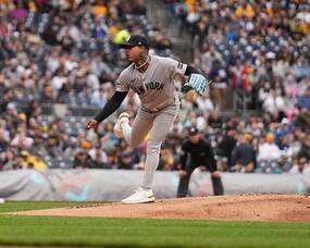 Carousel image 464f22bea8ba4fd2e34e best crop f18b34929787cd700eb9 sompixpats2025marcusstrmanonmoundnyy