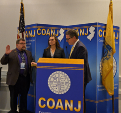 Carousel image 666c0c0e090e3eb38a7d best crop f5b835bc922ae1adc3df sompixstevepetercoanjswearingin