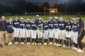 Carousel image 88681e0a6bfc37371c26 best crop 8267009faaf020ebf722 sompiximmaculatasoftballteam2025